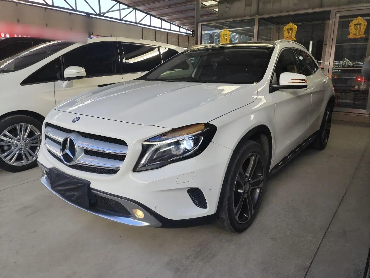 2015 Mercedes-Benz GLA Class 2.0T 184HP L4 7DCT