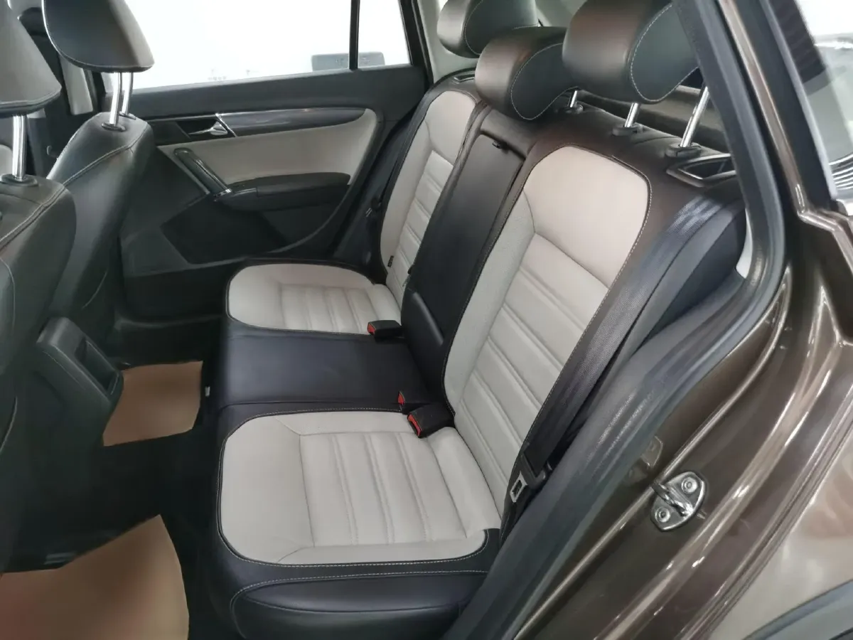 2014 Volkswagen Cross Lavida 1.4T 131HP L4 7DCT,autocango,china used car exporter,china ev exporter,chinese used car exporter,chinese used ev exporter