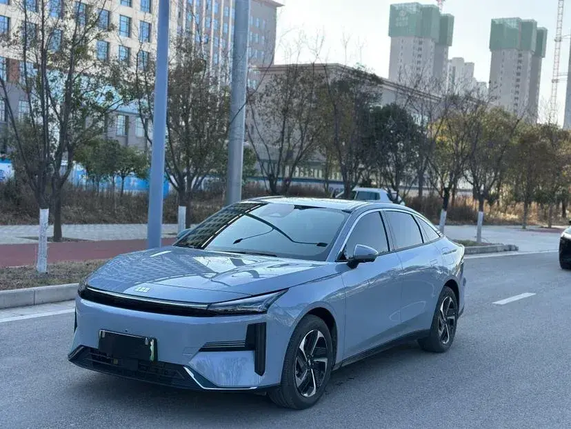 2024 Geely Galaxy L6 1.5T 163HP L4 3DHT PHEV