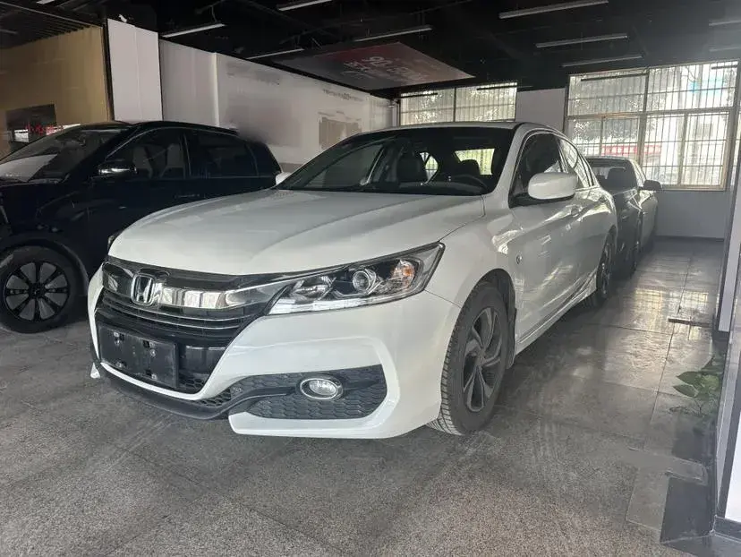 2016 Honda Accord 2.0L 155HP L4 CVT