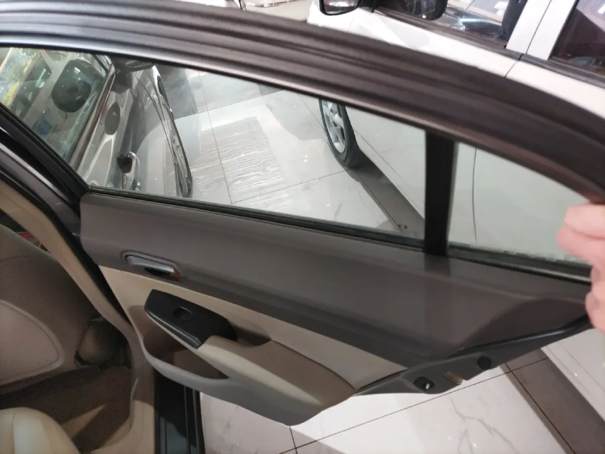 2012 Ciimo Ciimo 1.8L 140HP L4 5AT,autocango,china used car exporter,china ev exporter,chinese used car exporter,chinese used ev exporter