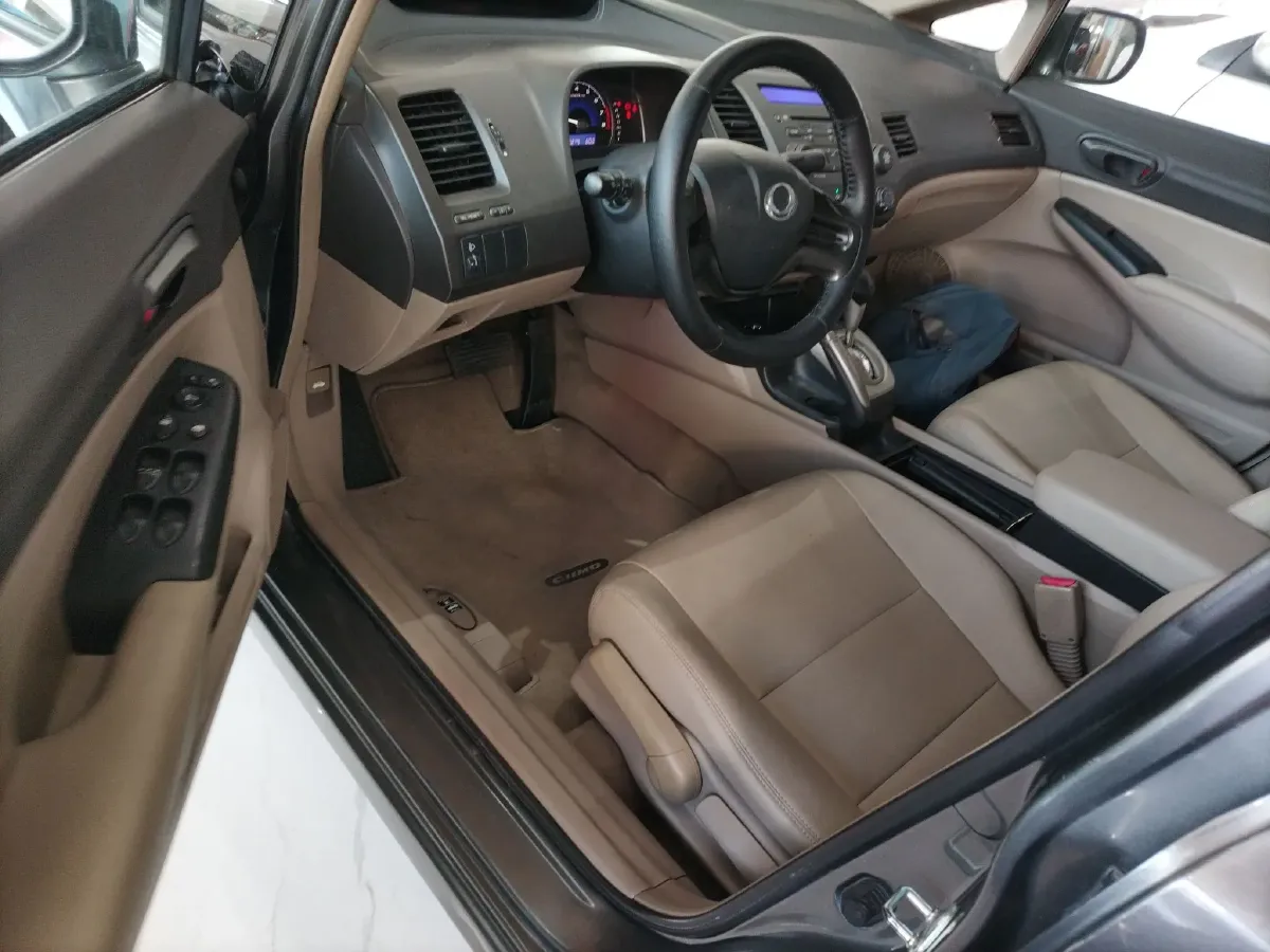 2012 Ciimo Ciimo 1.8L 140HP L4 5AT,autocango,china used car exporter,china ev exporter,chinese used car exporter,chinese used ev exporter