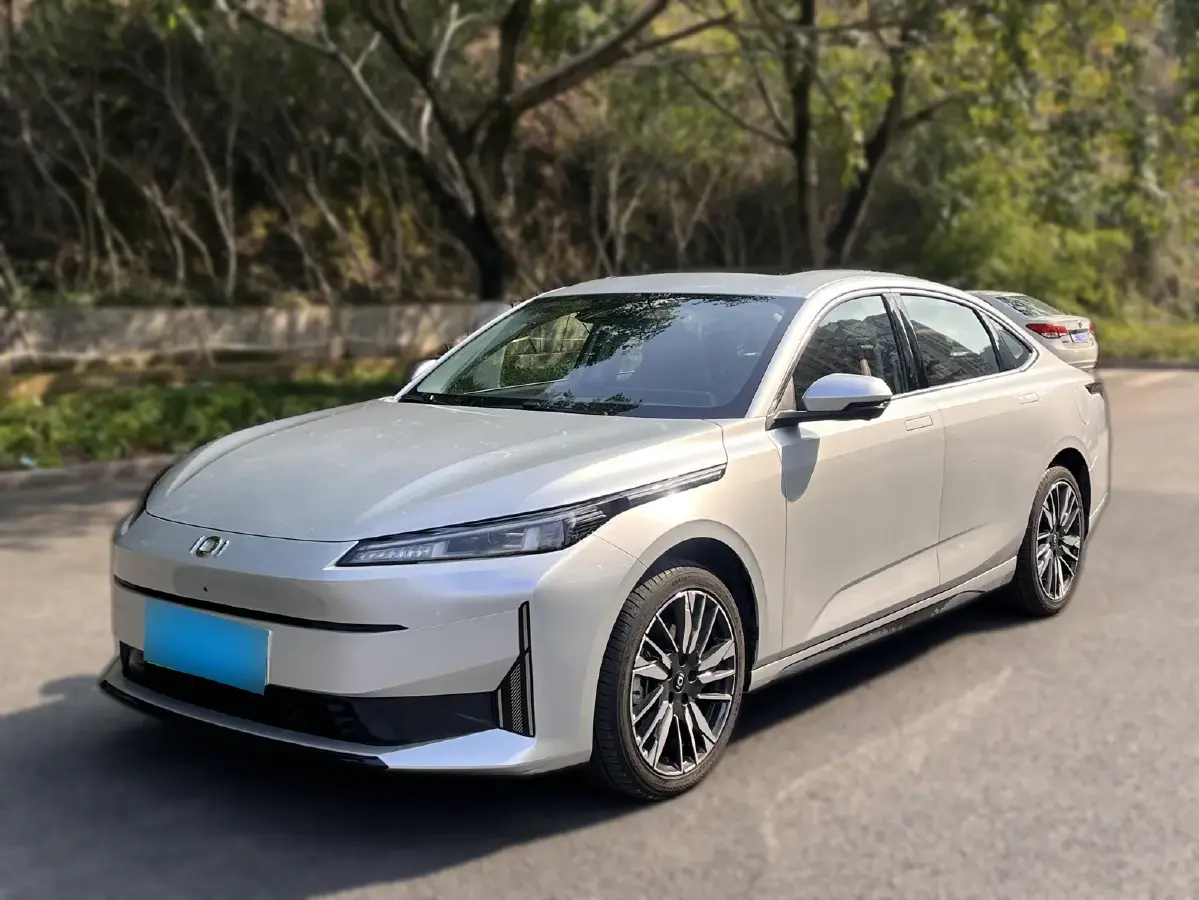 2024 ChangAn QiYuan A05 1.5L 110HP L4 E-CVT PHEV 18.99KWH