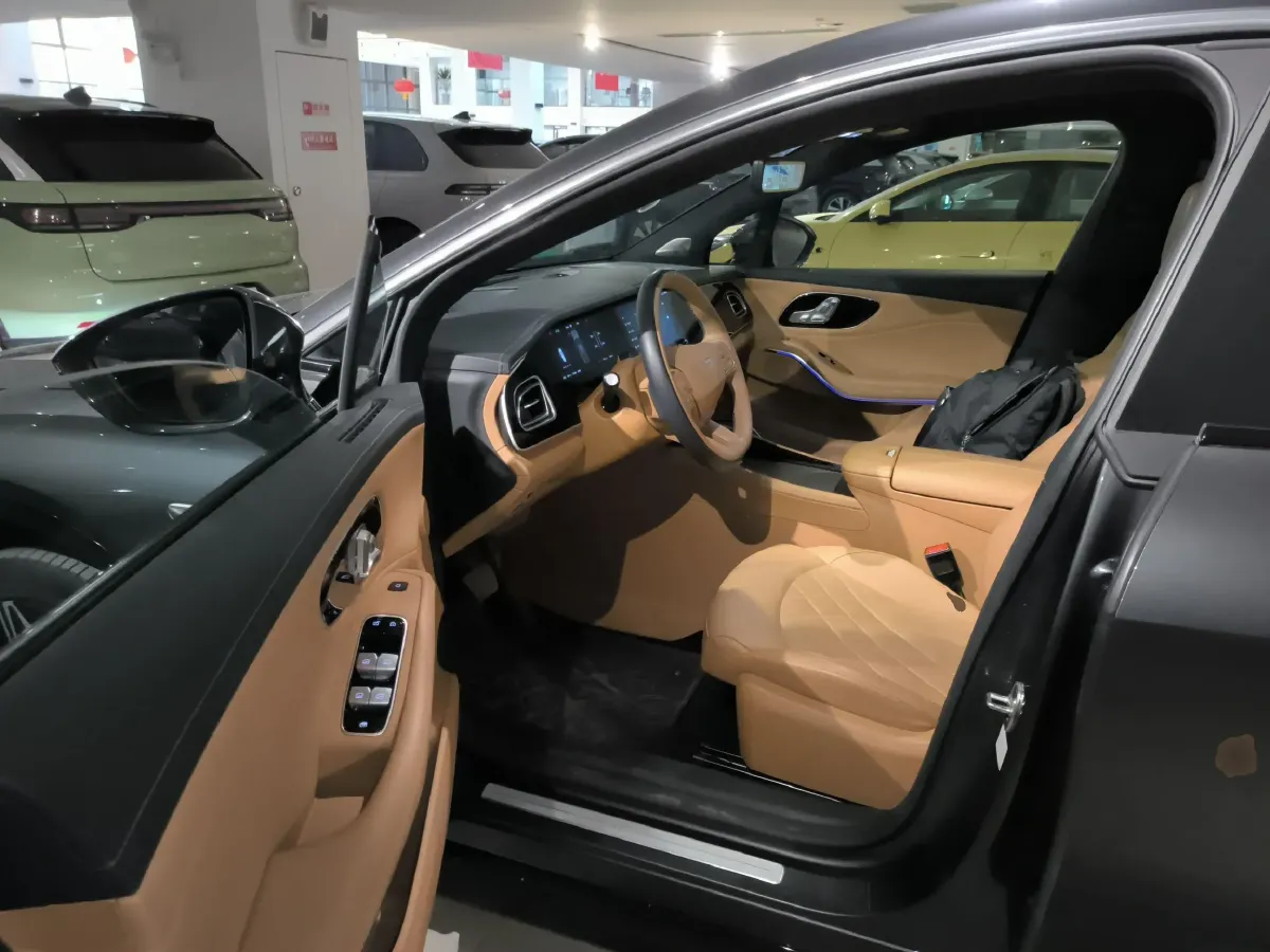 2024 Rising Auto R7 BEV 77KWH,autocango,china used car exporter,china ev exporter,chinese used car exporter,chinese used ev exporter