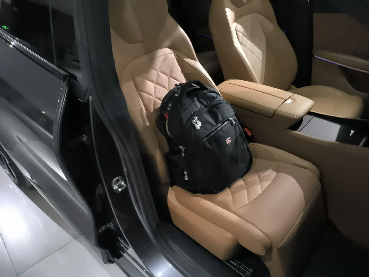 2024 Rising Auto R7 BEV 77KWH,autocango,china used car exporter,china ev exporter,chinese used car exporter,chinese used ev exporter