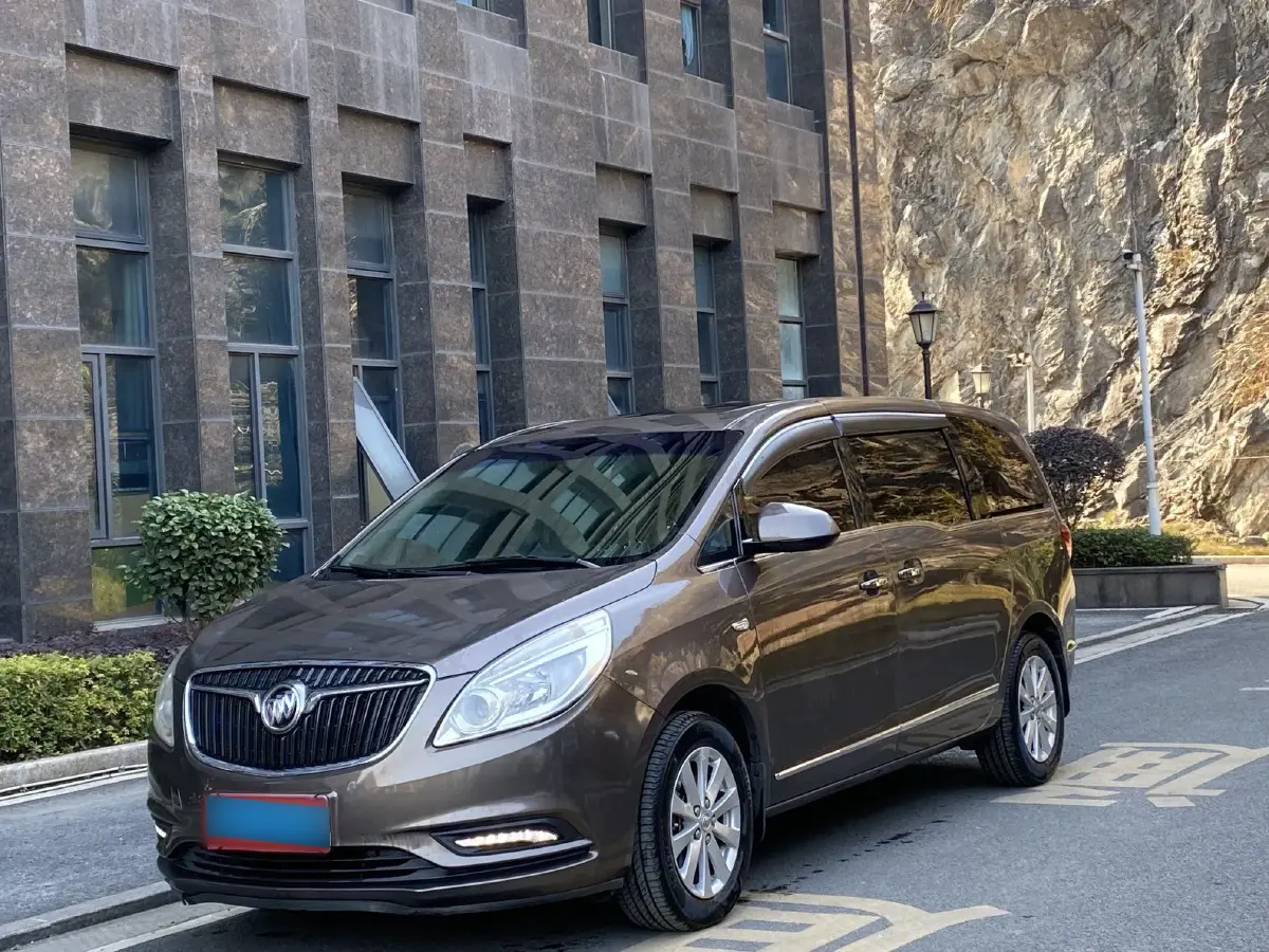 2017 Buick GL8 2.5L 200HP L4 6AT