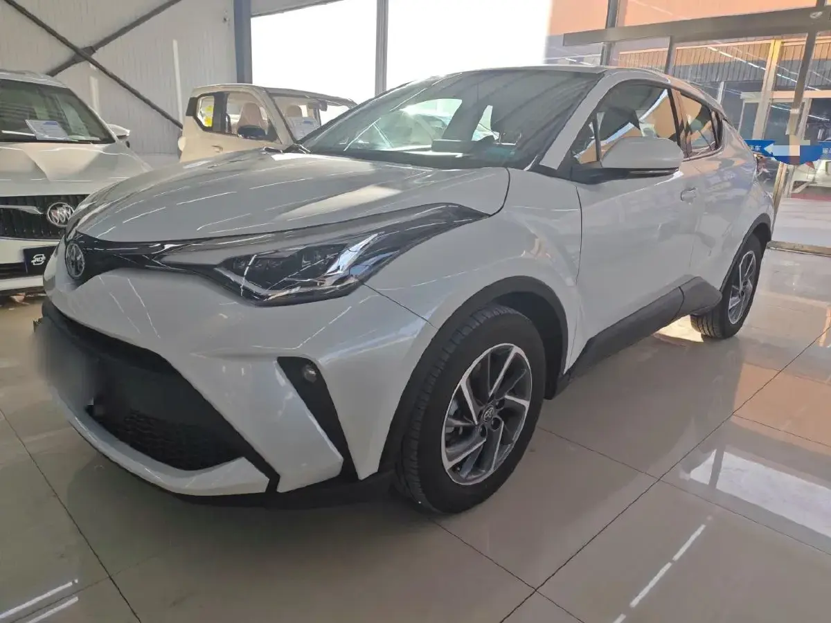 2023 Toyota C-HR 2.0L 171HP L4 CVT