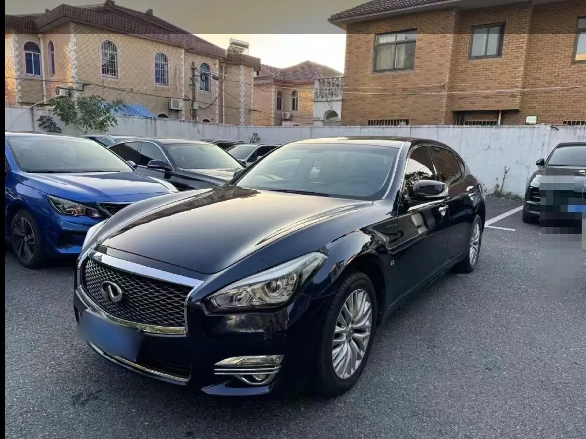 2015 Infiniti Q70 2.5L 222HP V6 7AT,autocango,china used car exporter,china ev exporter,chinese used car exporter,chinese used ev exporter