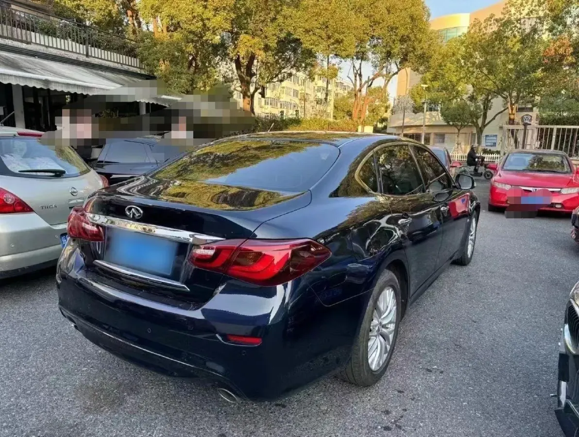 2015 Infiniti Q70 2.5L 222HP V6 7AT,autocango,china used car exporter,china ev exporter,chinese used car exporter,chinese used ev exporter