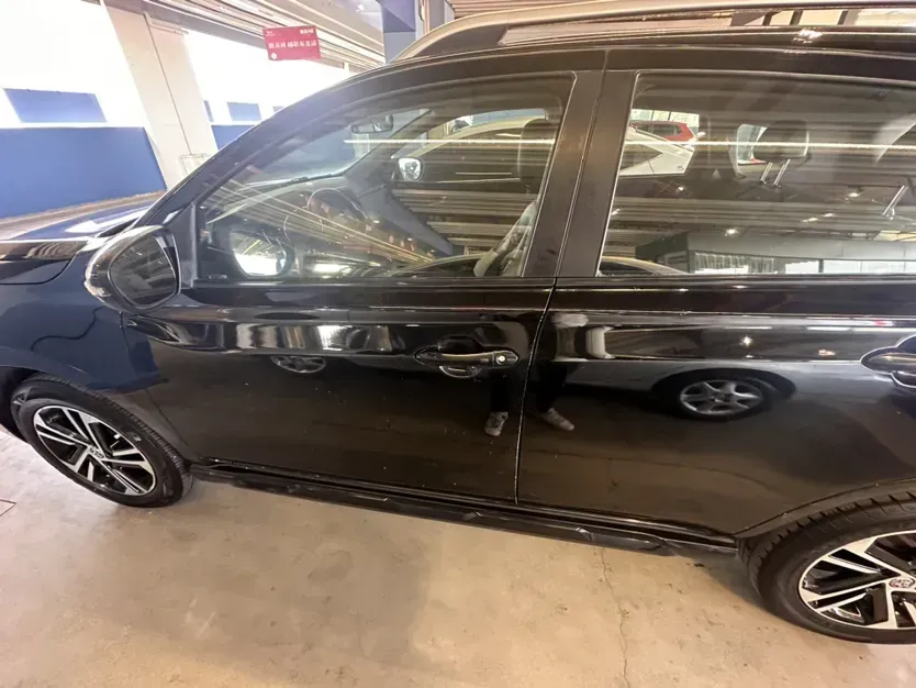 2018 Venucia T70 2.0L 144HP L4 CVT,autocango,china used car exporter,china ev exporter,chinese used car exporter,chinese used ev exporter