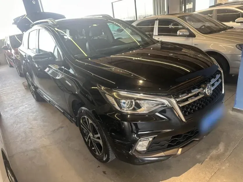 2018 Venucia T70 2.0L 144HP L4 CVT,autocango,china used car exporter,china ev exporter,chinese used car exporter,chinese used ev exporter
