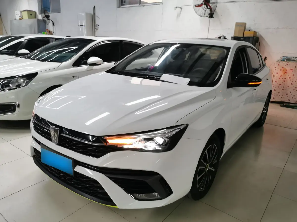 2021 Roewe i5 1.5L 120HP L4 CVT