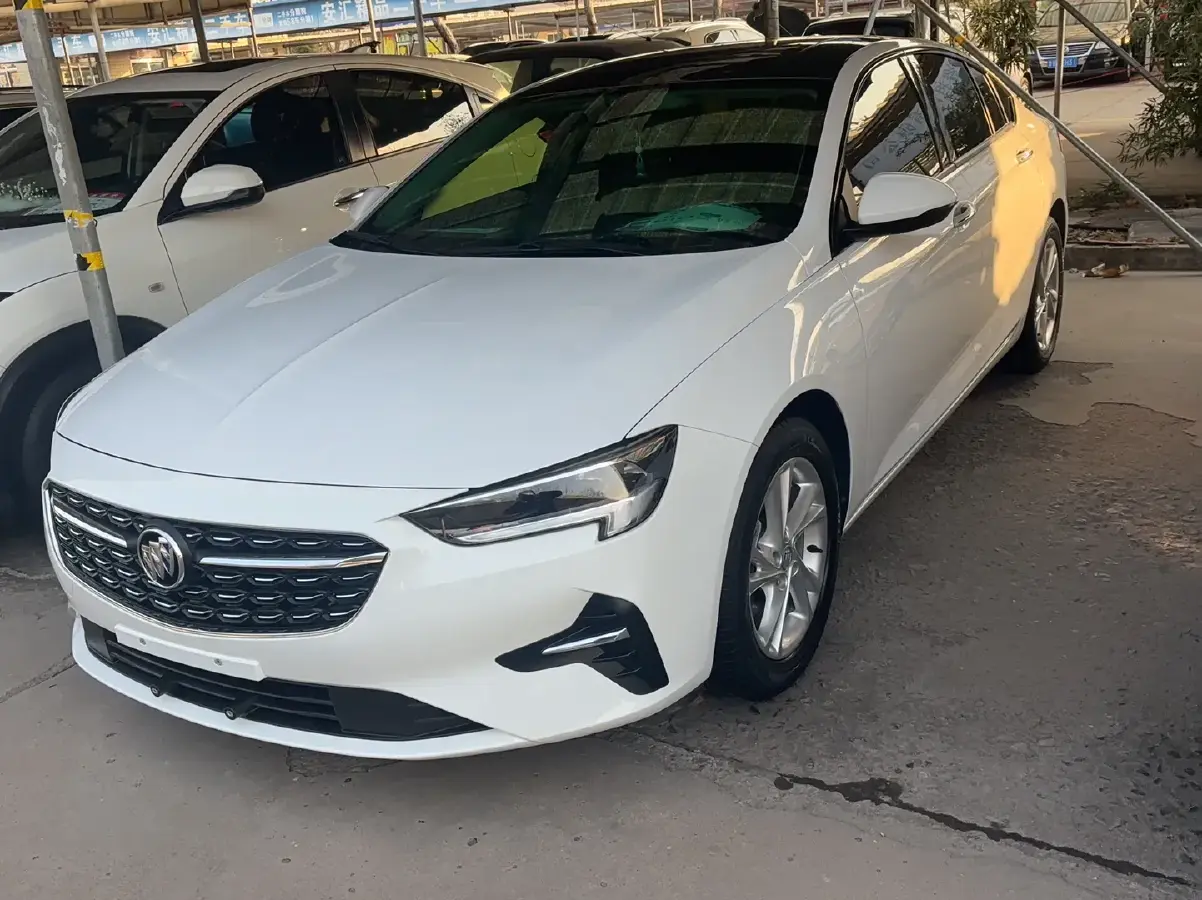 2022 Buick Regal 1.5T 169HP L4 9AT