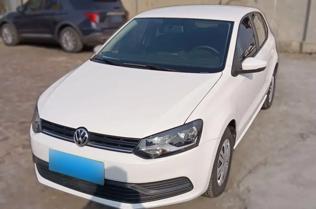 2016 Volkswagen Polo 1.4L 90HP L4 5MT