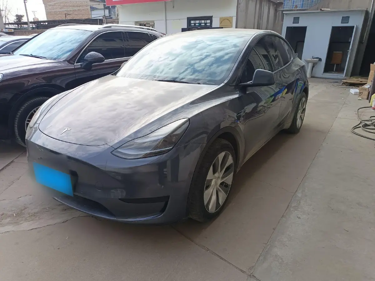 2022 Tesla Model Y BEV 60KWH
