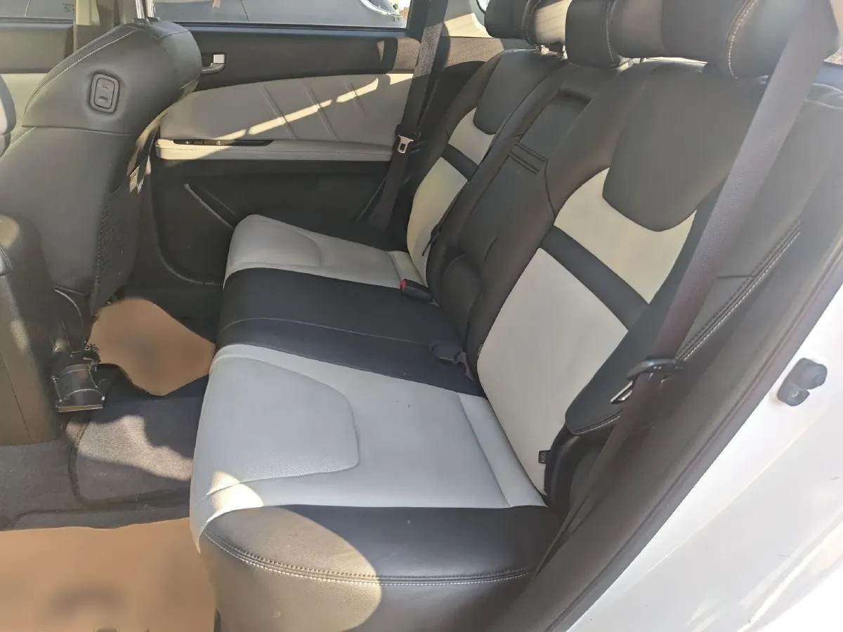 2014 Luxgen 6 SUV 1.8T 158HP L4 5AT,autocango,china used car exporter,china ev exporter,chinese used car exporter,chinese used ev exporter