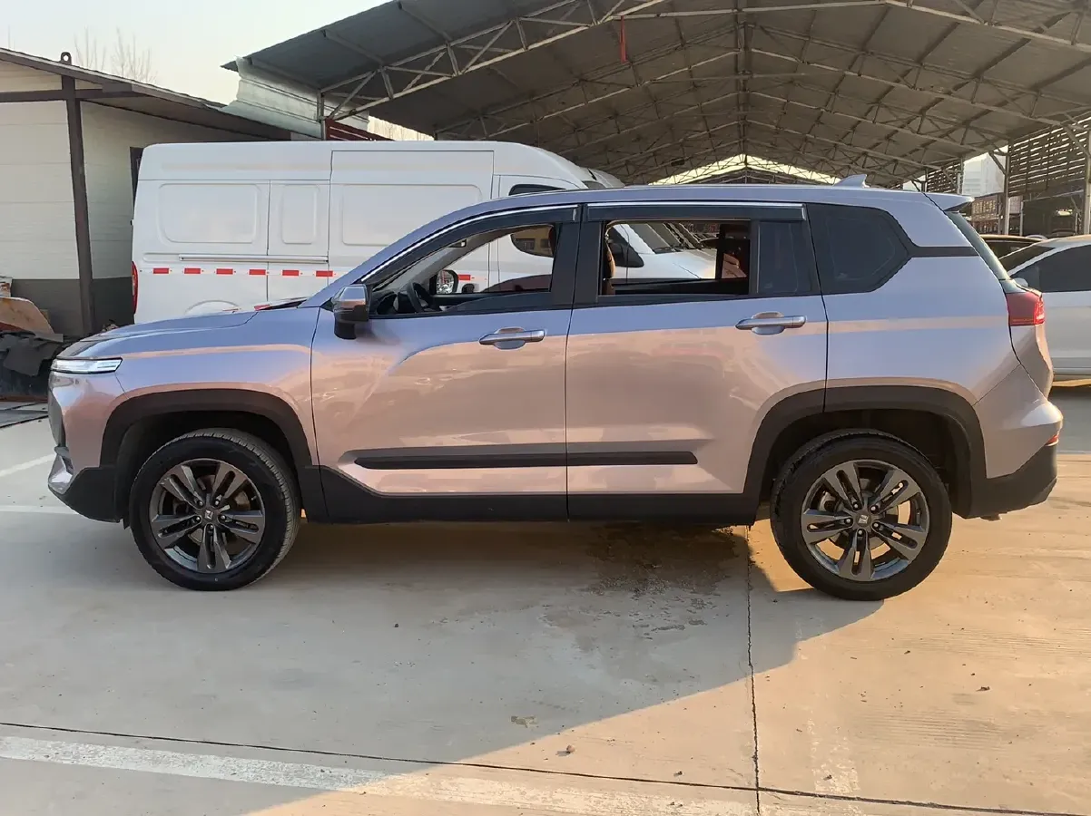 2019 BaoJun RS-5 1.5T 147HP L4 6MT,autocango,china used car exporter,china ev exporter,chinese used car exporter,chinese used ev exporter