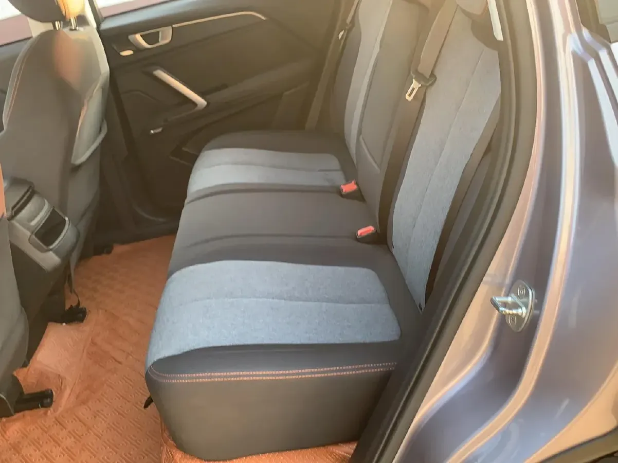 2019 BaoJun RS-5 1.5T 147HP L4 6MT,autocango,china used car exporter,china ev exporter,chinese used car exporter,chinese used ev exporter