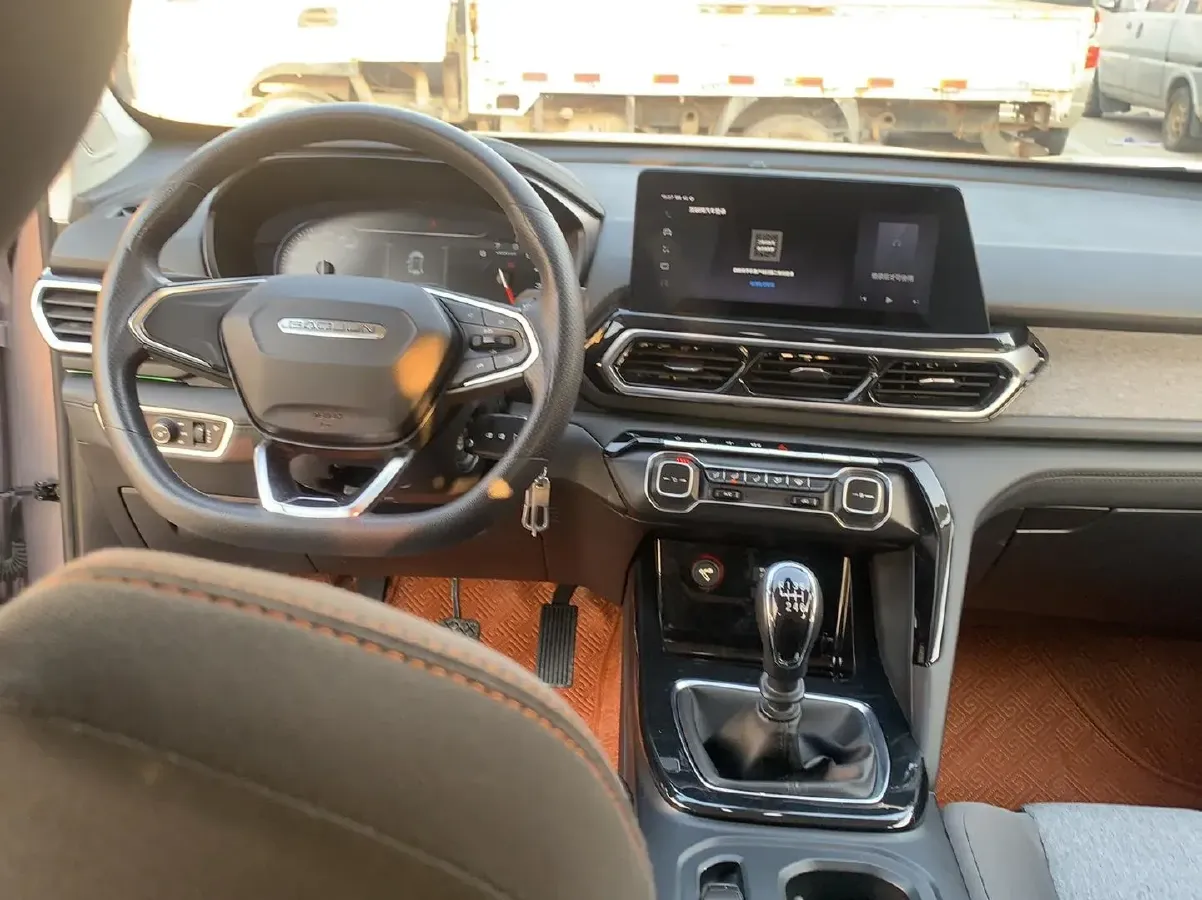 2019 BaoJun RS-5 1.5T 147HP L4 6MT,autocango,china used car exporter,china ev exporter,chinese used car exporter,chinese used ev exporter