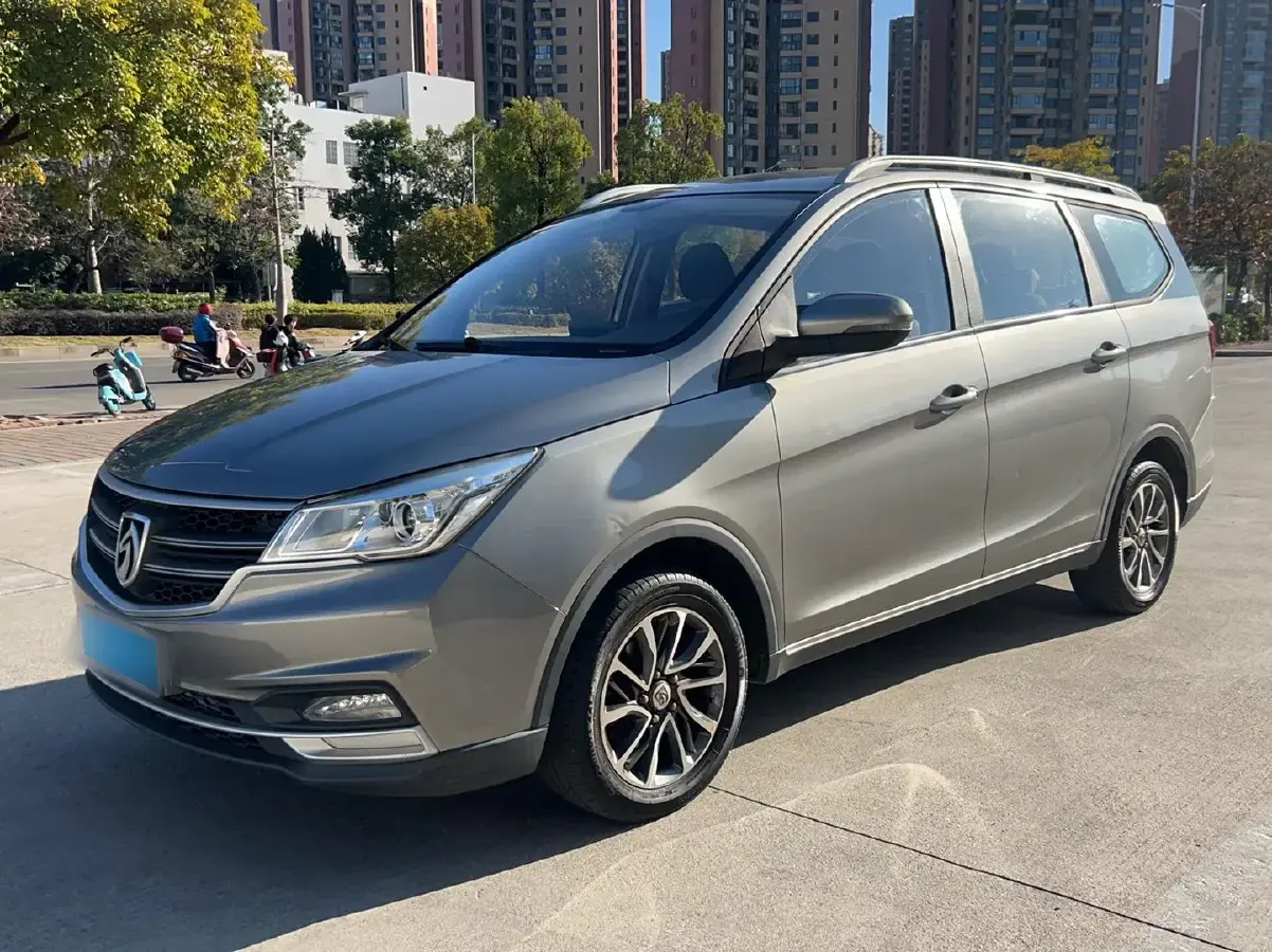 2019 BaoJun 730 1.5L 105HP L4 6MT