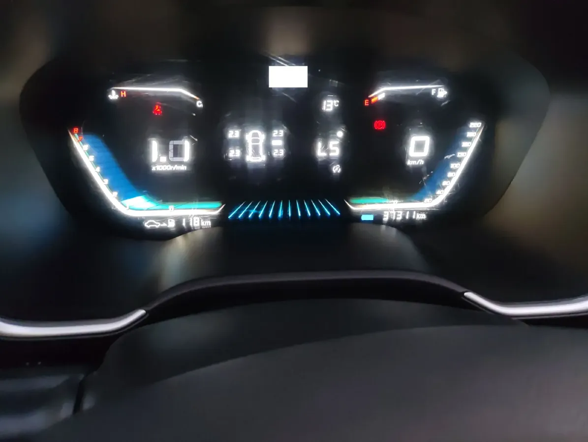 2019 SWM G05 2.0L 143HP L4 5MT,autocango,china used car exporter,china ev exporter,chinese used car exporter,chinese used ev exporter