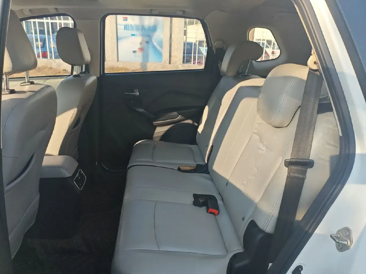 2017 BAIC Hyosow S3 1.5L 113HP L4 5MT,autocango,china used car exporter,china ev exporter,chinese used car exporter,chinese used ev exporter