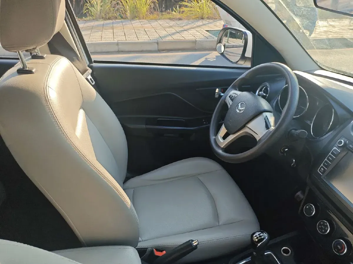 2017 BAIC Hyosow S3 1.5L 113HP L4 5MT,autocango,china used car exporter,china ev exporter,chinese used car exporter,chinese used ev exporter