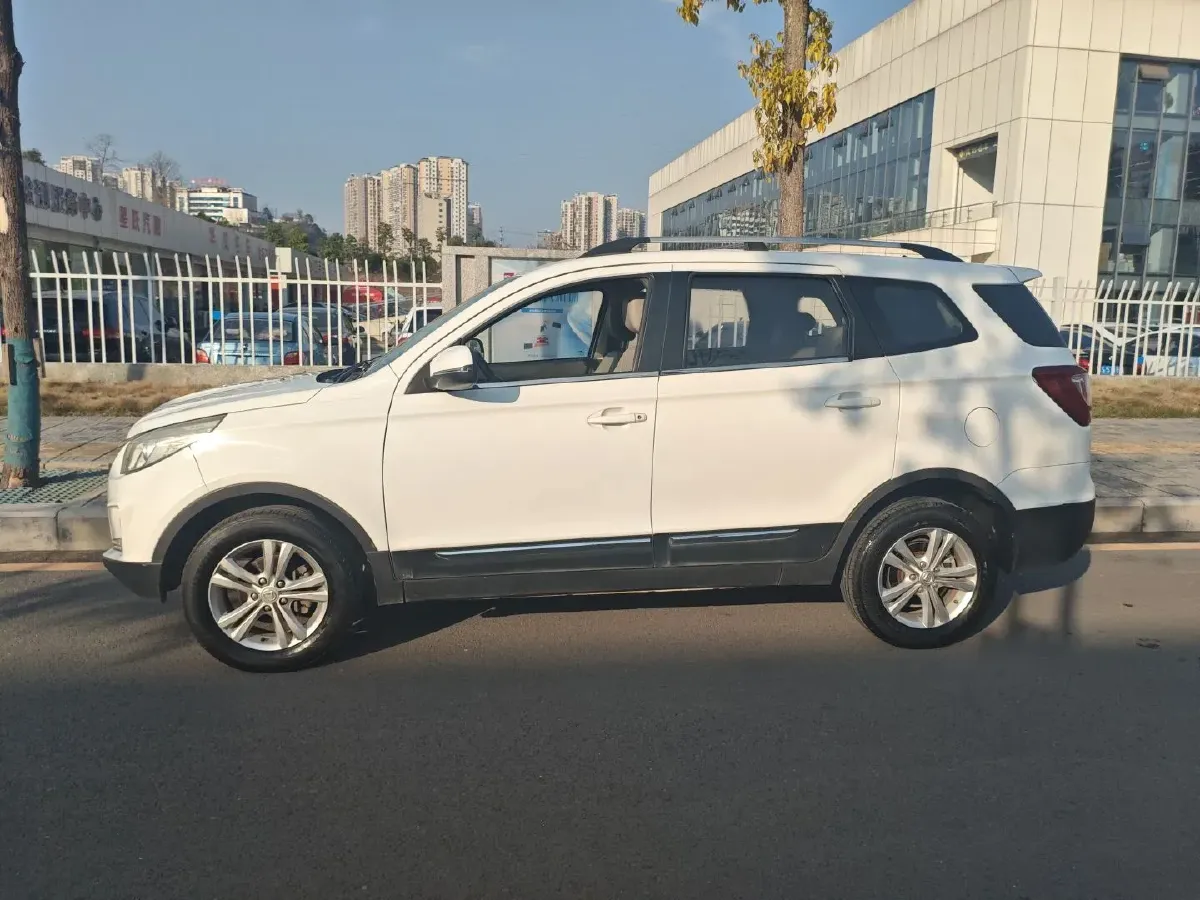 2017 BAIC Hyosow S3 1.5L 113HP L4 5MT,autocango,china used car exporter,china ev exporter,chinese used car exporter,chinese used ev exporter