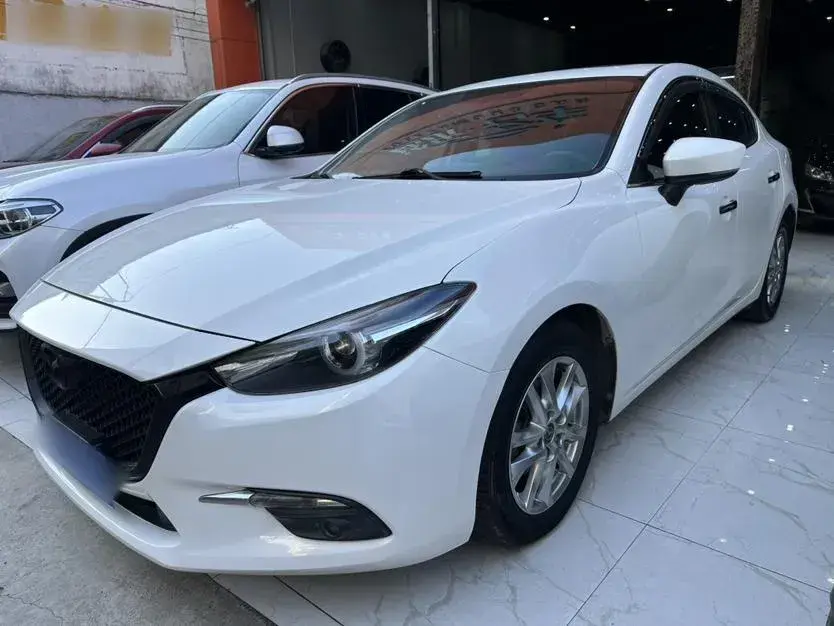 2017 Mazda 3 Axela 1.5L 117HP L4 6AT