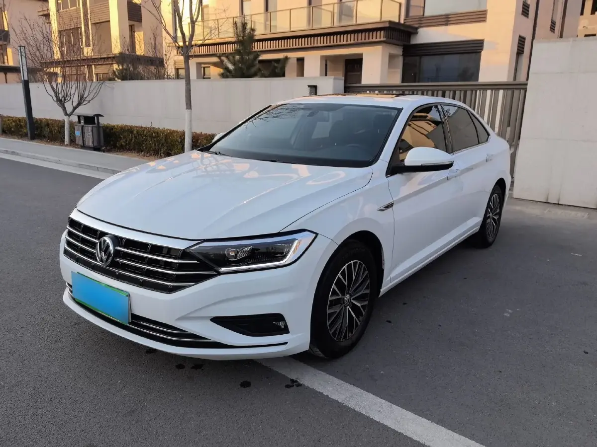 2021 Volkswagen Sagitar 1.2T 116HP L4 7DCT