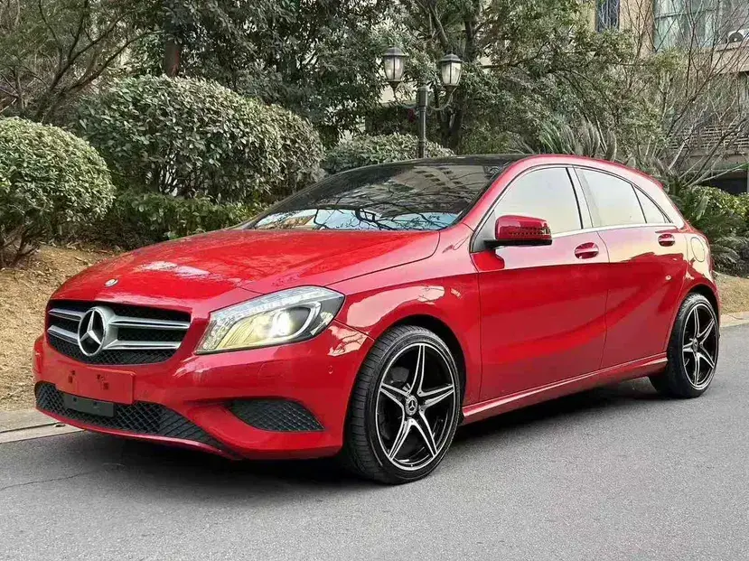 2015 Mercedes-Benz A Class 1.6T 156HP L4 7DCT