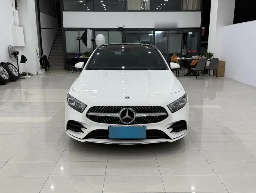 2022 Mercedes-Benz A Class 1.3T 163HP L4 7DCT,autocango,china used car exporter,china ev exporter,chinese used car exporter,chinese used ev exporter