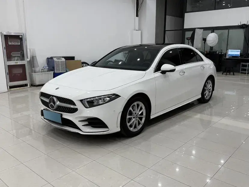 2022 Mercedes-Benz A Class 1.3T 163HP L4 7DCT,autocango,china used car exporter,china ev exporter,chinese used car exporter,chinese used ev exporter