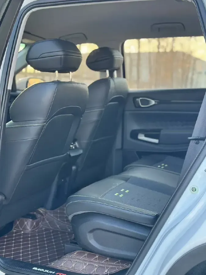 2019 BaoJun RM-5 1.5T 147HP L4 6MT,autocango,china used car exporter,china ev exporter,chinese used car exporter,chinese used ev exporter