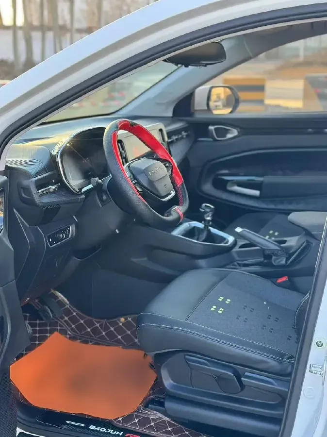 2019 BaoJun RM-5 1.5T 147HP L4 6MT,autocango,china used car exporter,china ev exporter,chinese used car exporter,chinese used ev exporter