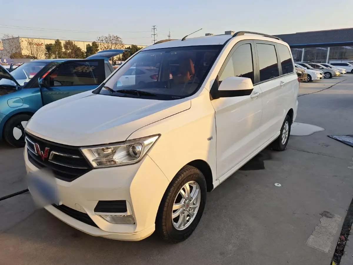 2018 WuLing HongGuang 1.5L 105HP L4 5MT