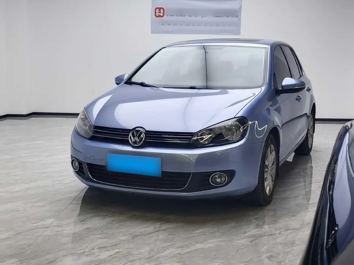 2012 Volkswagen Golf 1.6L 105HP L4 6AT