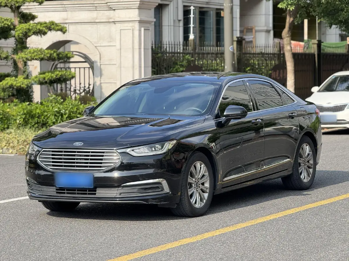 2019 Ford Taurus 2.0T 245HP L4 8AT