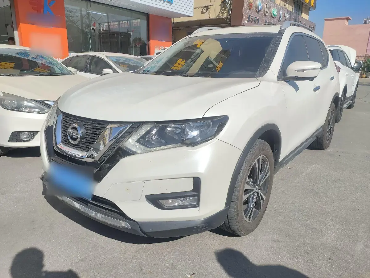 2017 Nissan X-Trail 2.5L 186HP L4 CVT