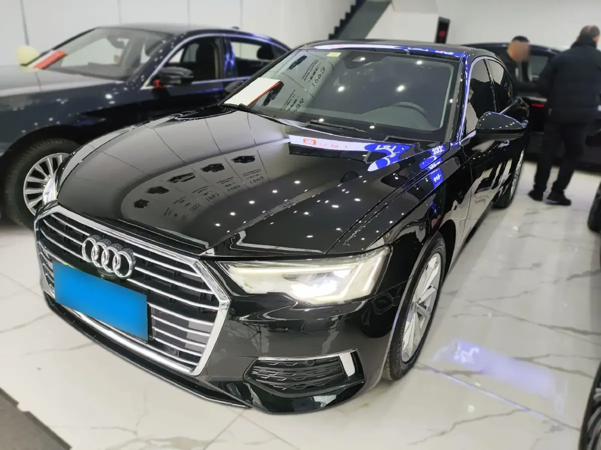 2021 Audi A6L 2.0T 190HP L4 7DCT