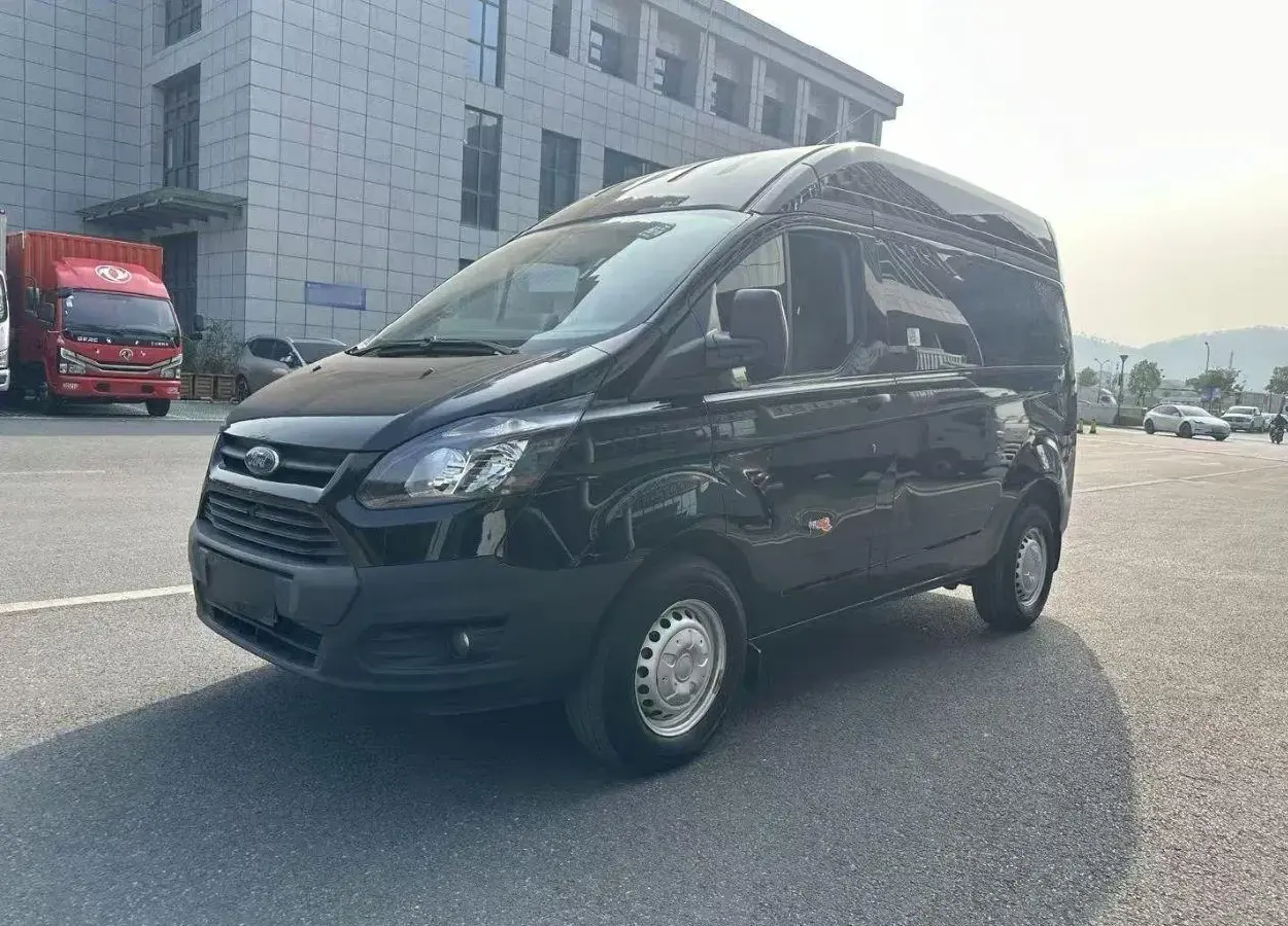 2019 Ford Transit 2.0T 121HP L4 5MT
