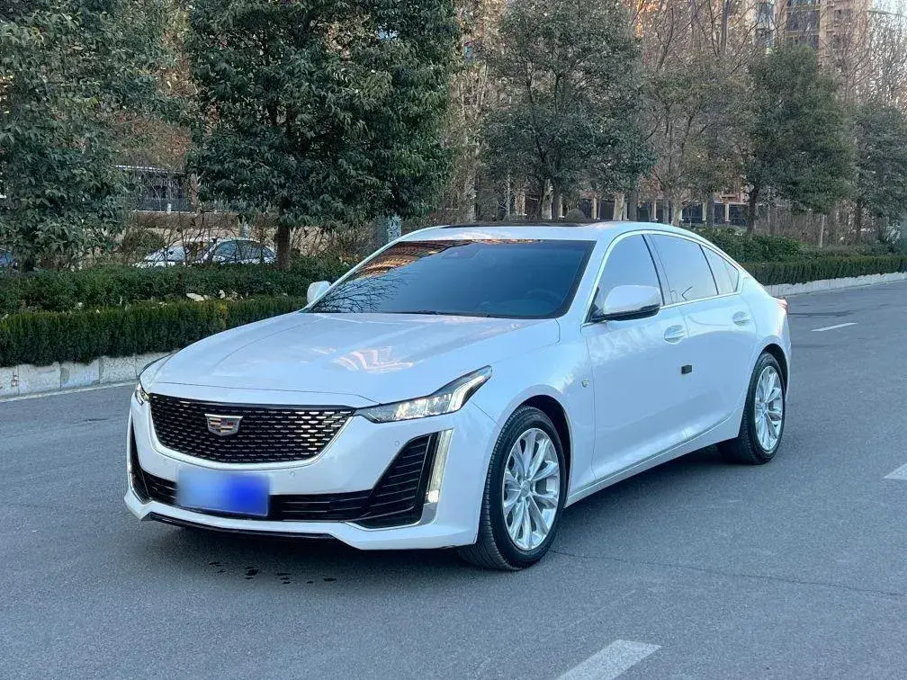 2023 Cadillac CT5 2.0T 237HP L4 10AT