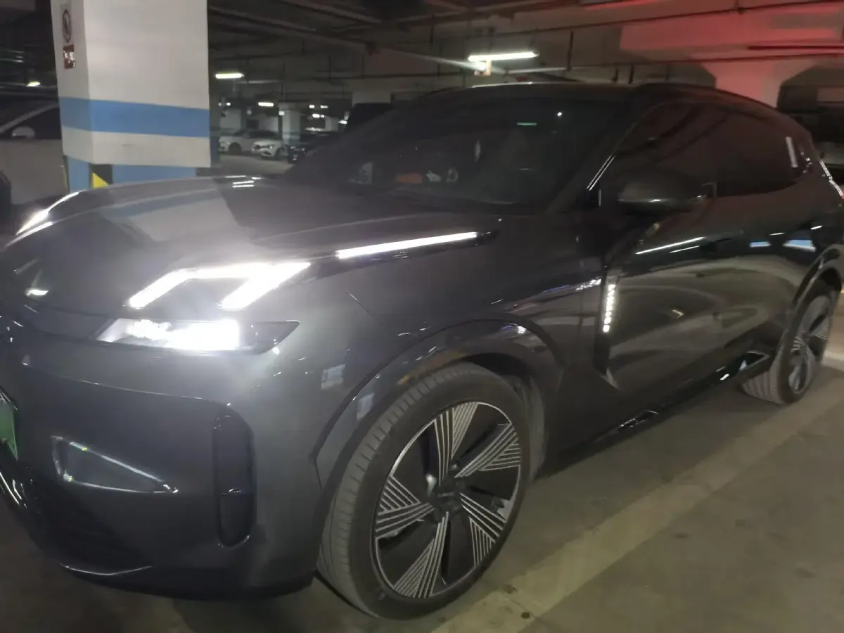2023 LYNK&CO 08 New Energy 1.5T 163HP L4 3DHT PHEV 39.8KWH