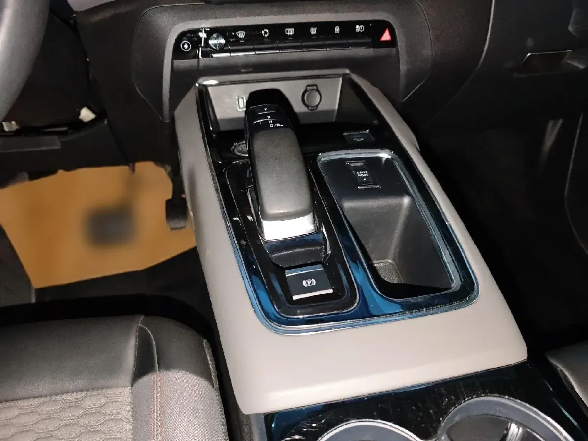 2020 Citroen C5 AircrossS 1.6T 200HP L4 8AT PHEV 12.96KWH,autocango,china used car exporter,china ev exporter,chinese used car exporter,chinese used ev exporter