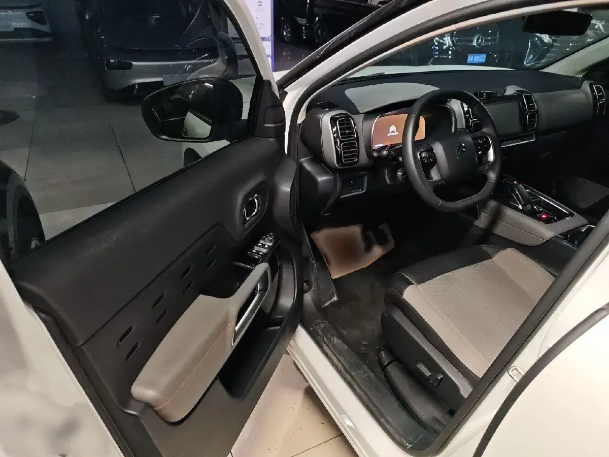 2020 Citroen C5 AircrossS 1.6T 200HP L4 8AT PHEV 12.96KWH,autocango,china used car exporter,china ev exporter,chinese used car exporter,chinese used ev exporter