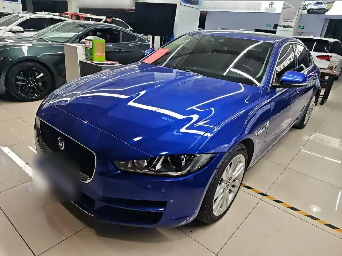 2018 Jaguar XEL 2.0T 200HP L4 8AT