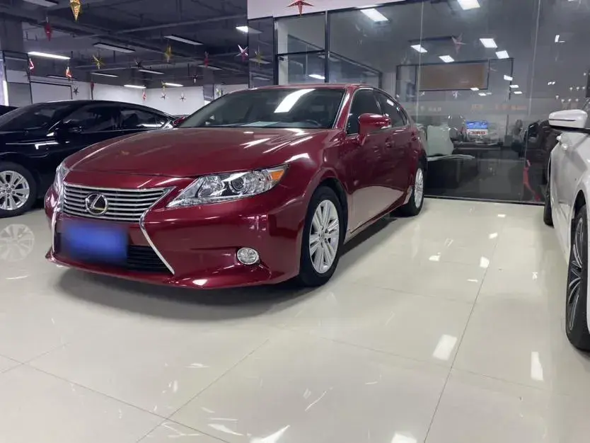 2014 Lexus ES 2.5L 184HP L4 6AT