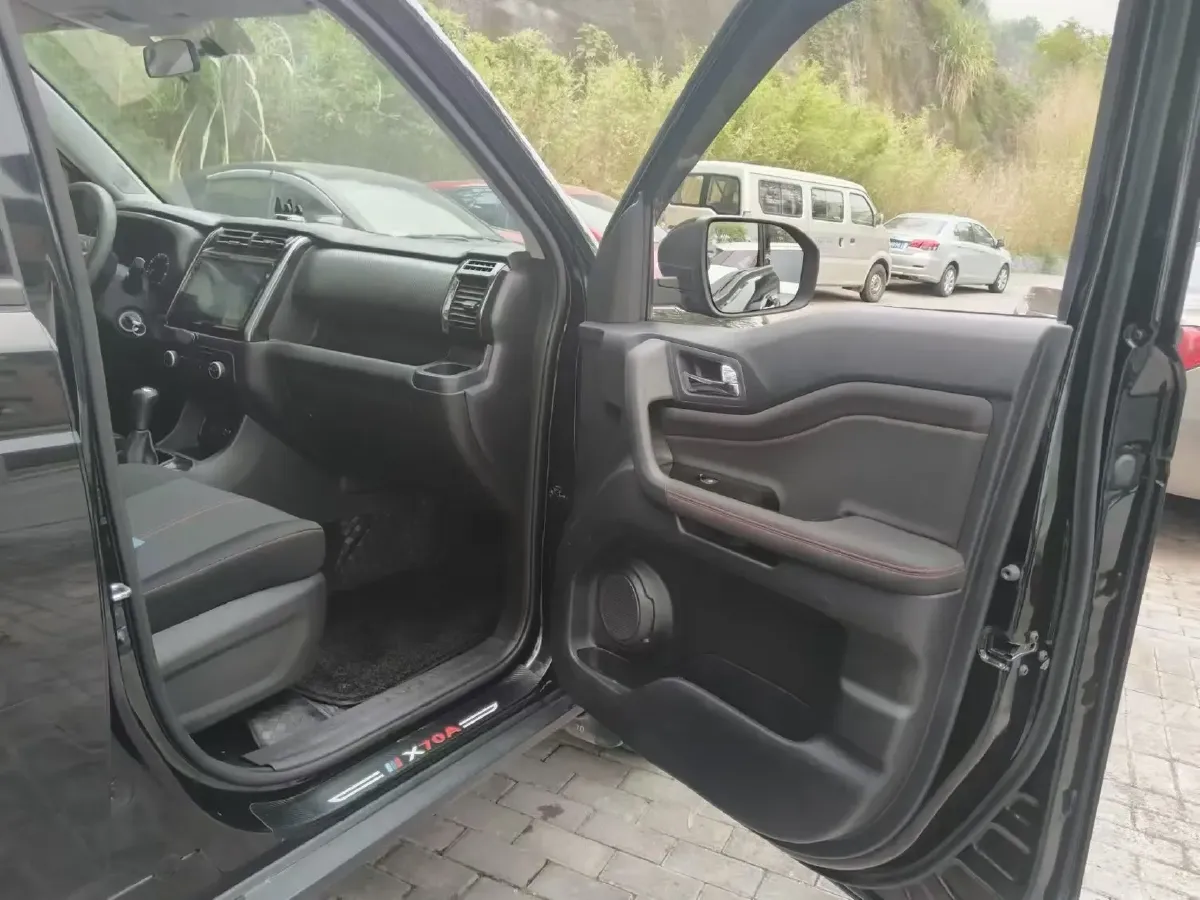 2020 ChangAn Oshan X70A 1.5L 107HP L4 5MT,autocango,china used car exporter,china ev exporter,chinese used car exporter,chinese used ev exporter