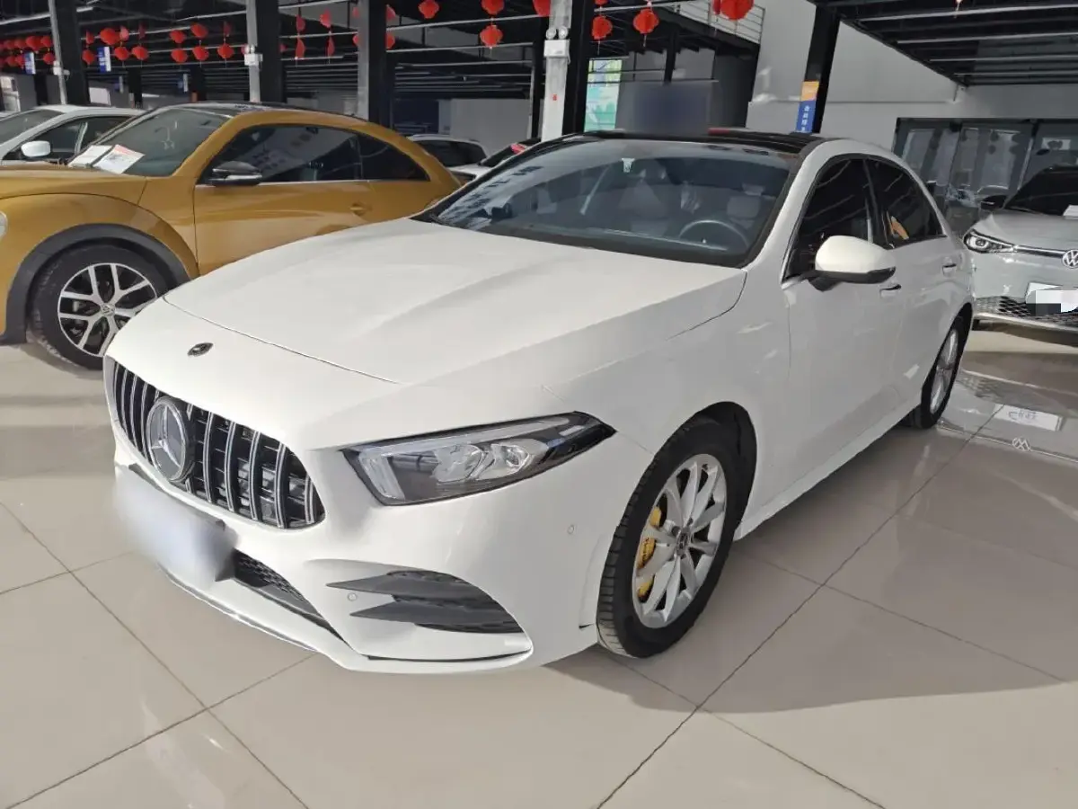 2021 Mercedes-Benz A Class 1.3T 163HP L4 7DCT