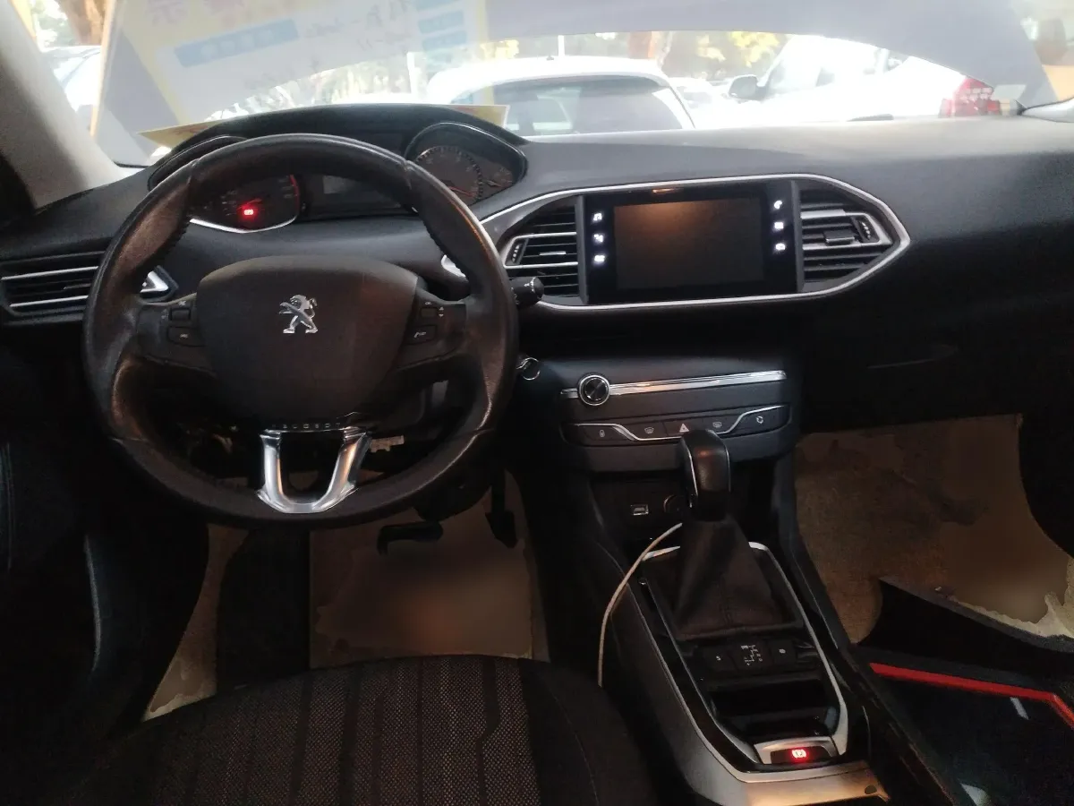 2015 Peugeot 308S 1.6T 167HP L4 6AT,autocango,china used car exporter,china ev exporter,chinese used car exporter,chinese used ev exporter
